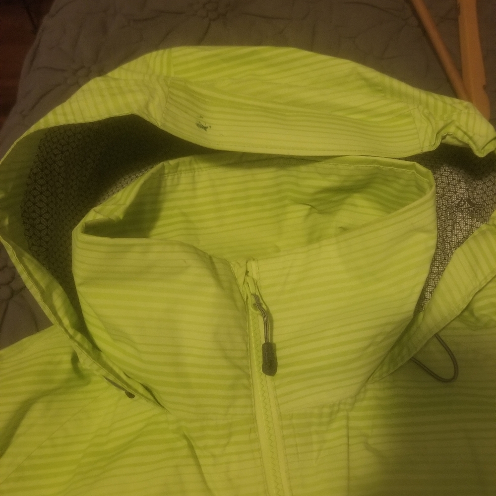 Mountain hard wear rain jacket - Picture 12 of 14